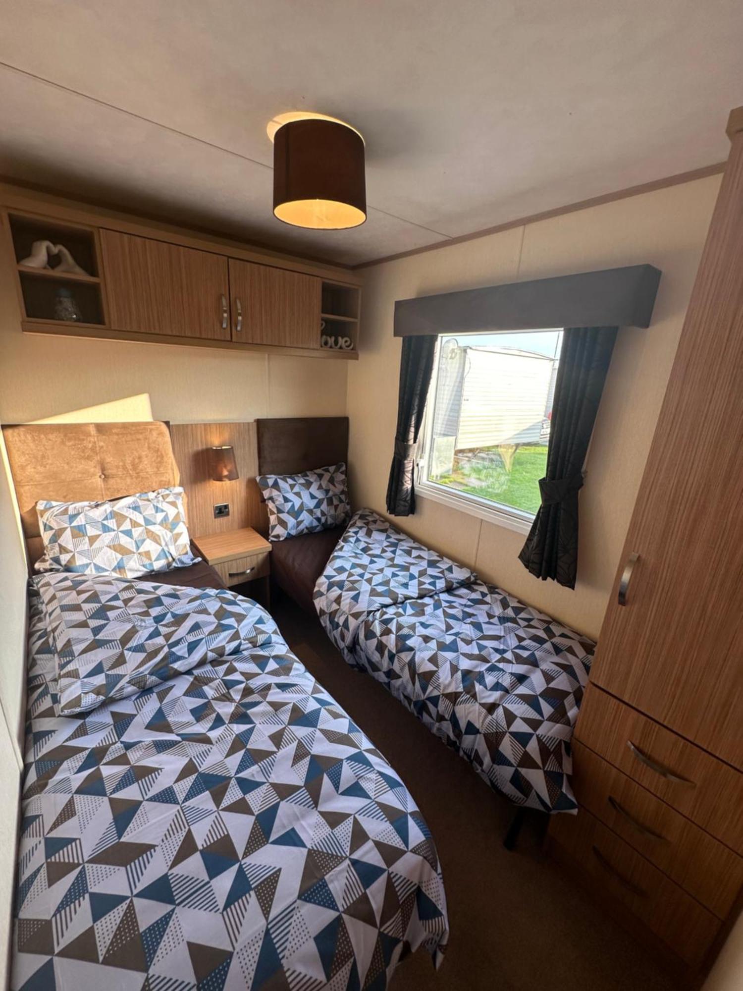 8 Berth Waterside Ingoldmells Santanavan 8 C22 Exteriör bild